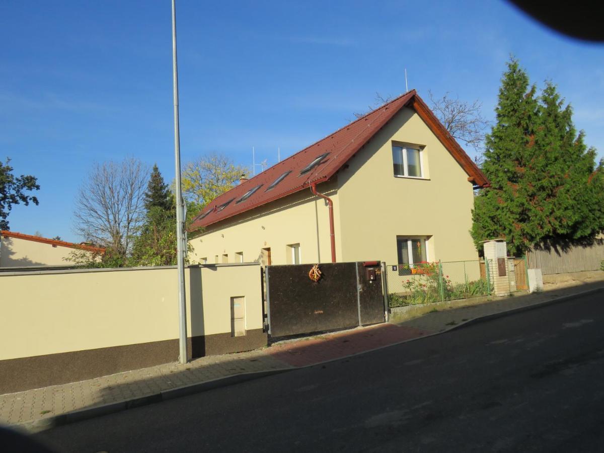 Rivendell Apartments Prague Exterior photo